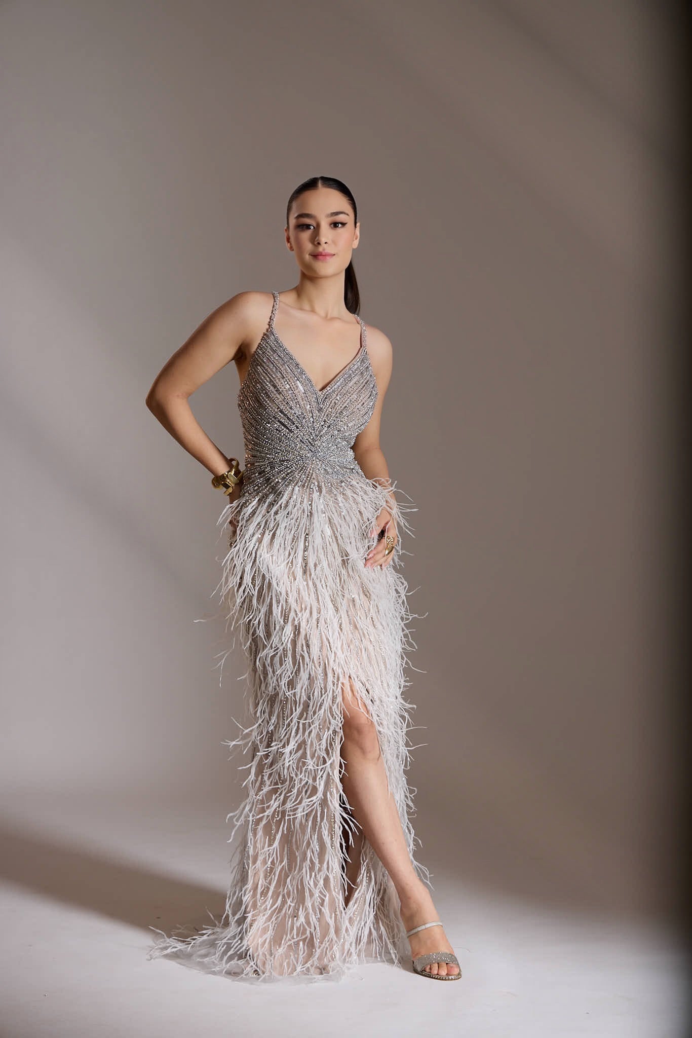 Queen of Orstrich Feathers